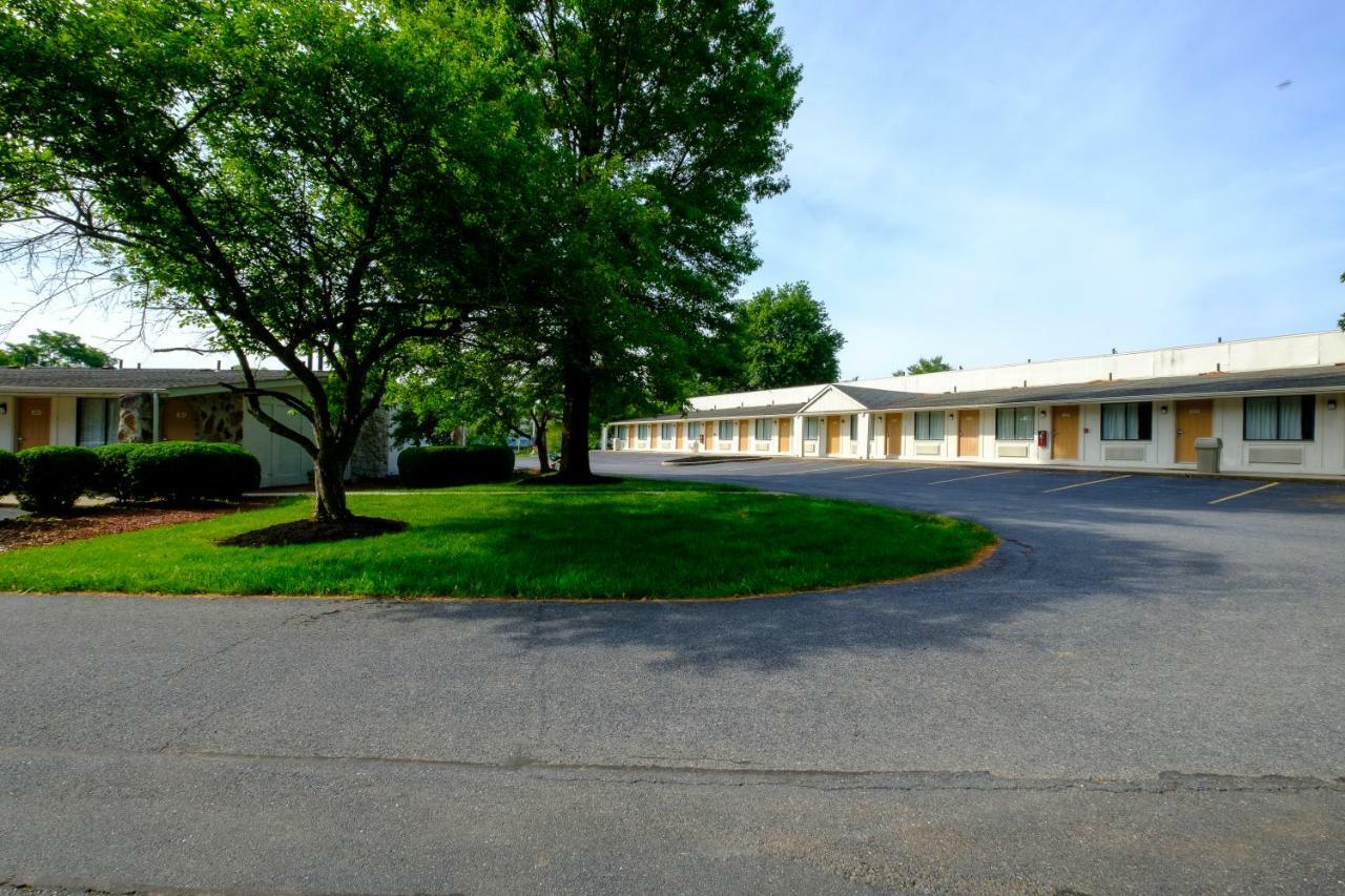 American Inn Carlisle Esterno foto